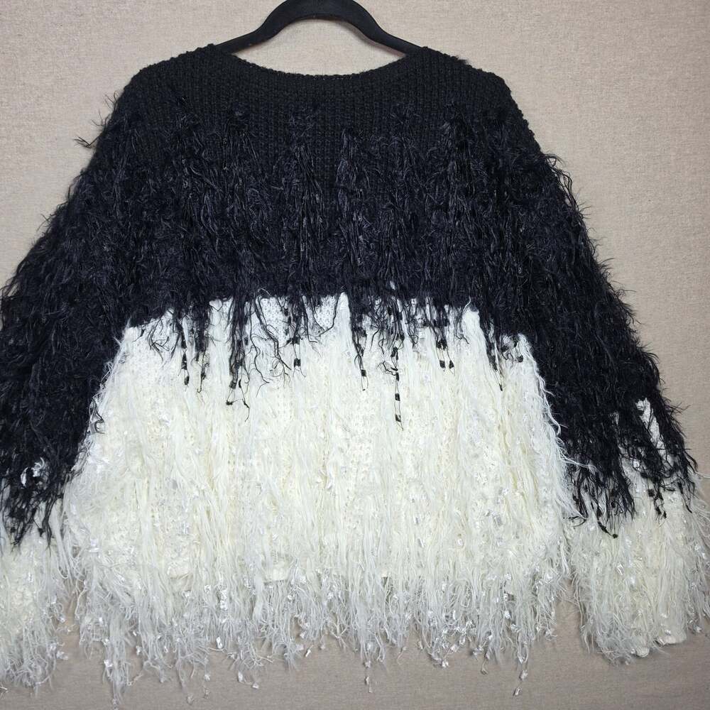 color block black and white Frilly boat neck long fringe Sweater Size Large soft - Picture 9 of 11